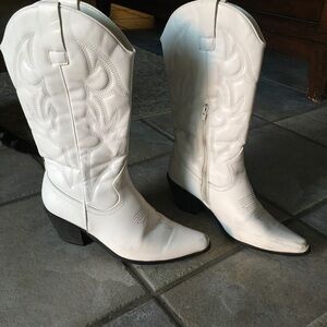 White Western Cowboy Boots